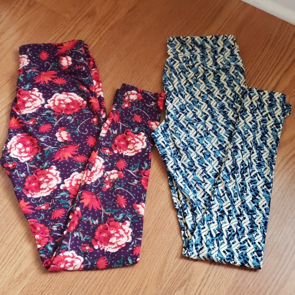 2 pairs of LuLaroe leggings one size